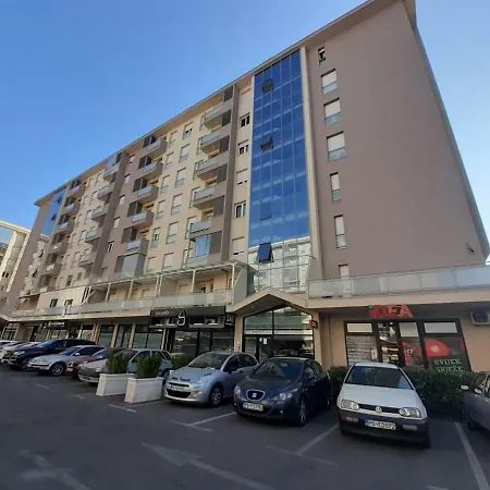 Апартаменти Urban Compass City Kvart Подгориця